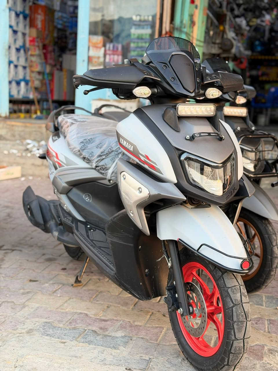 ســلام عليڪم 🤝
⭕️YAMAHA ZR  2025
🩸مكفوله بحاله الوكاله 🩷
‎
‏‎للاستفسار ***********☎️ ‏السماوة الحيدريه .شارع المحافظه ‏‎متوفر🟥بيع🟥شراء🟥مراوس🚦اقصاد⭐️
