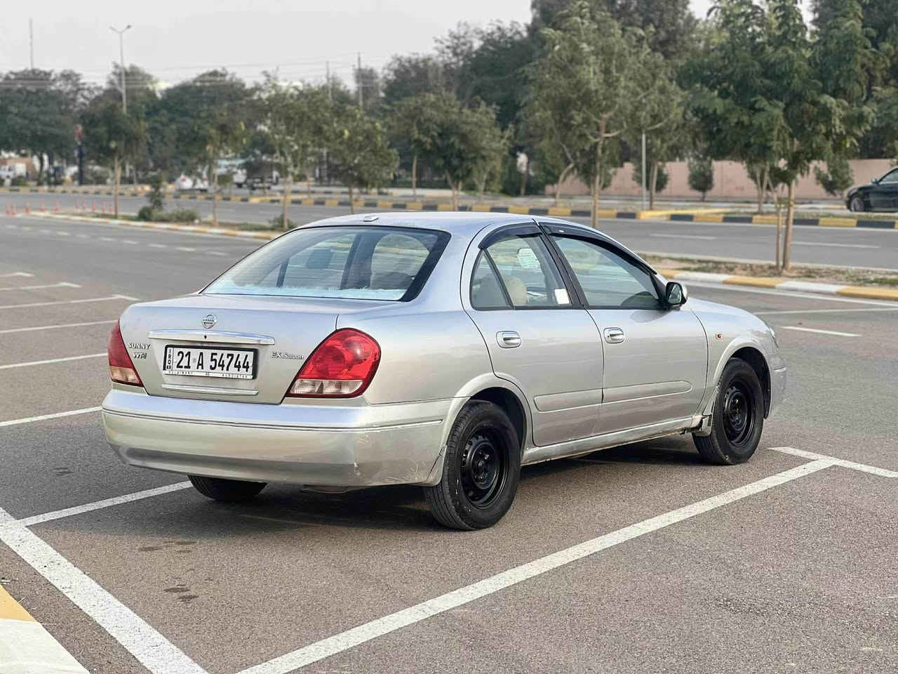 سەنی یابانی. 2008. گیر تۆماتیک تەنها ٣ پارچەی بۆیاخە بئ ئەوەی ناوی گرتبیت و لیدراوی نیە. سۆنەریم داناوە. بەشەردی گیر و مەکینە و تەبرید. ناو زەرد. چوار جام کارەبا. فول مواسەفات. سەنەوی و رەقم تازەیە تاکو ٢٠٣٠ بەشەردی تحویل و غەرامە. سەیارەیەکی زۆرپاک و تووندو تۆلە. سعر فرۆشتن ٩٣ گەلا 
شوین کلار
***********
واتس اپی لەسەرە
*********** كالار, السليمانية
