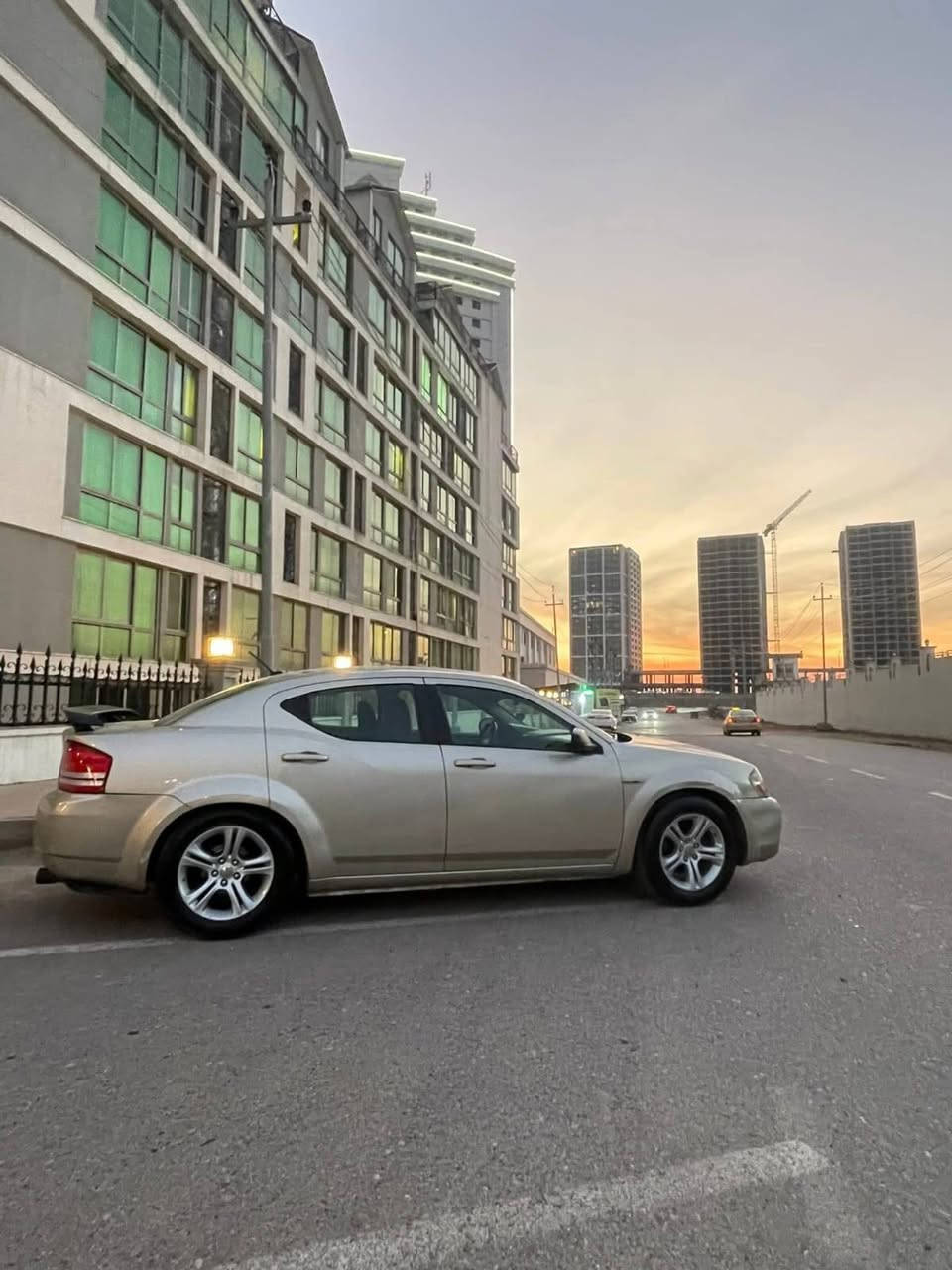 السلام عليكم 
دوج افنجر  رقم  اربيل  مديل ٢٠١٠ 
موجود في بغداد  بسمي 
تحويل  ثني  يوم
رقم الموبيل  ***********
