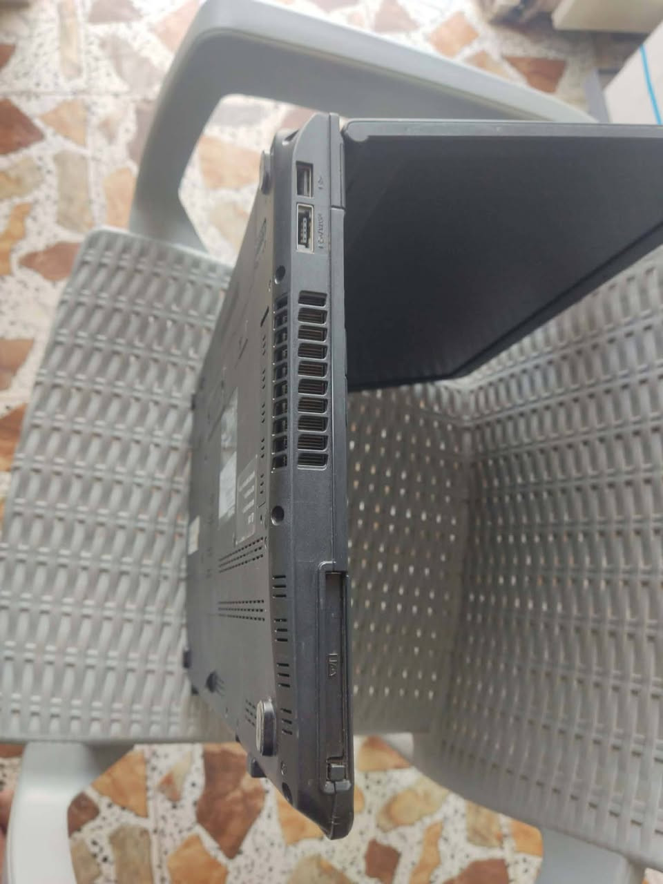 لابتوب توشيبا الياباني  كامل ملحقات رام 4  هارد 128GB وقابل للتطوير البطارية ساعتين ياخذك يشغل العاب خفيفة ومتوسطة وتكدر تتصفح وتدرس بيها بالراحة يجي وياه برامج اوفيس كامل مدفوع  الشاشة 15 وياه شاحن الاصلي وماوس
سعر 75 قفل اي خلل رجعه


**إذا كنت صاحب هذا الإعلان وتريد حذفه لأي سبب، رجاءا أرسل رسالة إلى الدعم الفني**