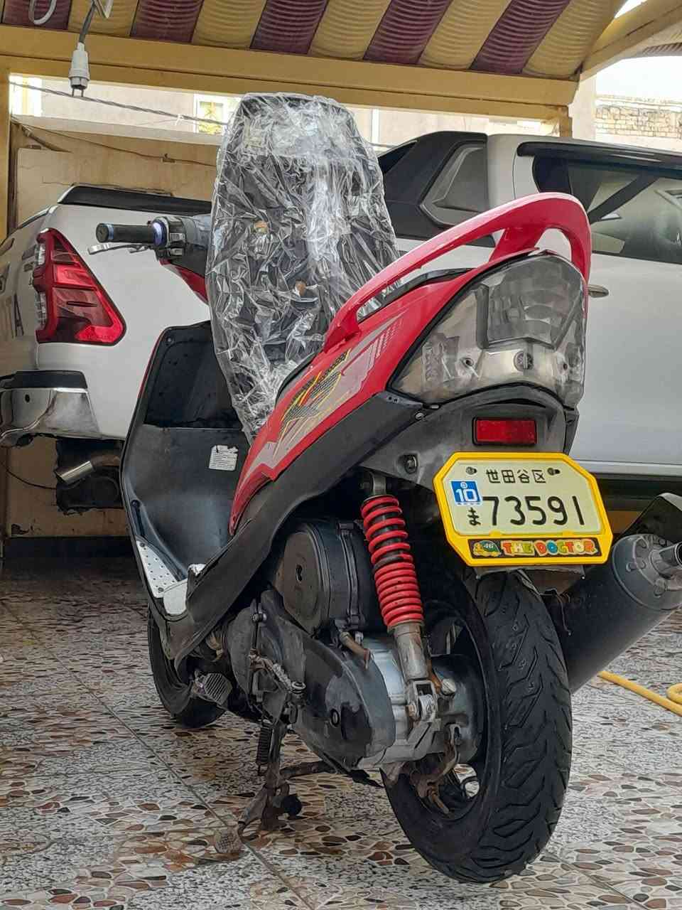 سلام عليكم دراجه ماكس عادله للبيع دراجه مامفتوحه نضيفه وما قاصره ميحتاج اله شي عده باتري لان باتري مالته ضعيف مايشغل سلف والدبل الامام يحتاج تبديل غيرهم ابد ما بيه شي صديقي تاخذه متخسر عليه خير من الله  رقم الهاتف ***********
