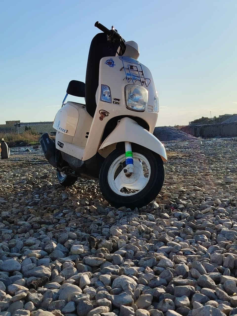 سلام عليكم ماكس بوليس للبيع دراجه نضيفه مكينه ما مفتوحه كهربائيات شغاله ولدراجه شلعه ومعدل 110 دراجه رايده 775 وبيه مجال الاستفسار *********** مكاني كوت
