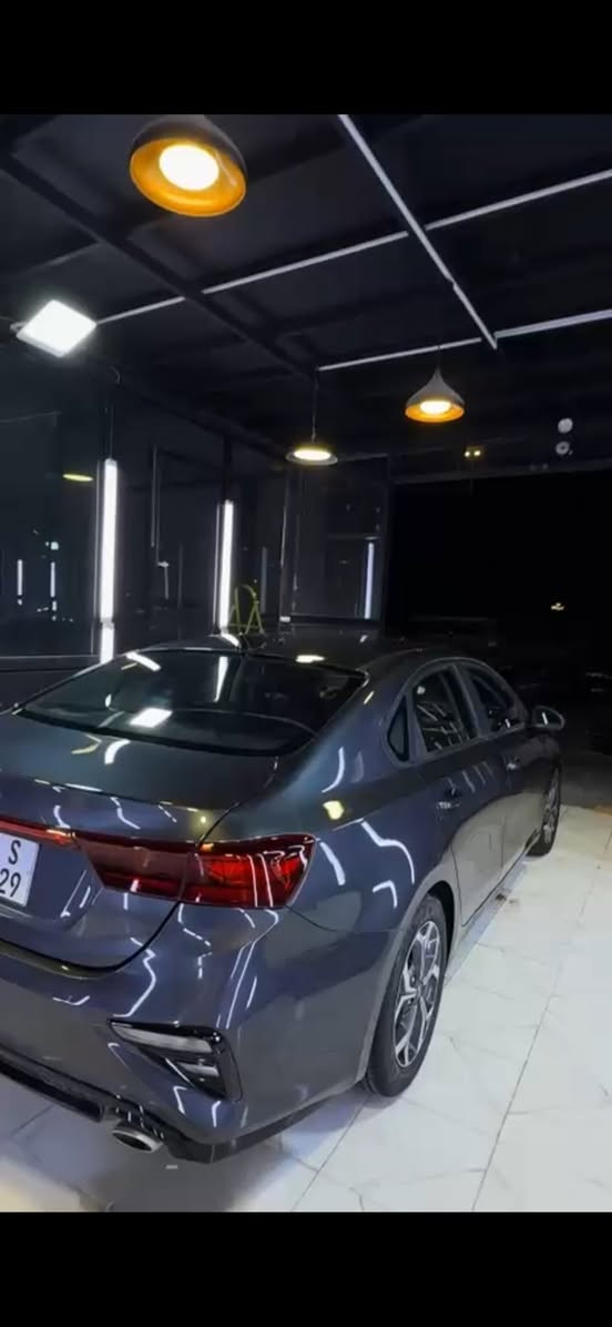 كيا فورتي موديل 21 وراد الأمريكا حادثها لباب سايق دعاميه فقط يرباك سليم سياره نضيف كلش الرقم بغداد السعر ***********
