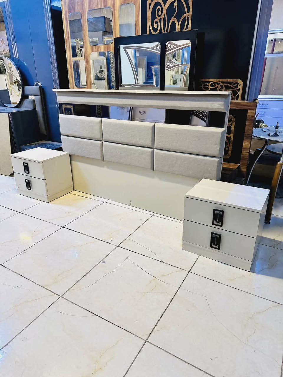 غࢪفـه ترڪيه زاويه 
مستخدامه  🇹🇷
نضافه 85ــ💯
سعر 700


**إذا كنت صاحب هذا الإعلان وتريد حذفه لأي سبب، رجاءا أرسل رسالة إلى الدعم الفني**