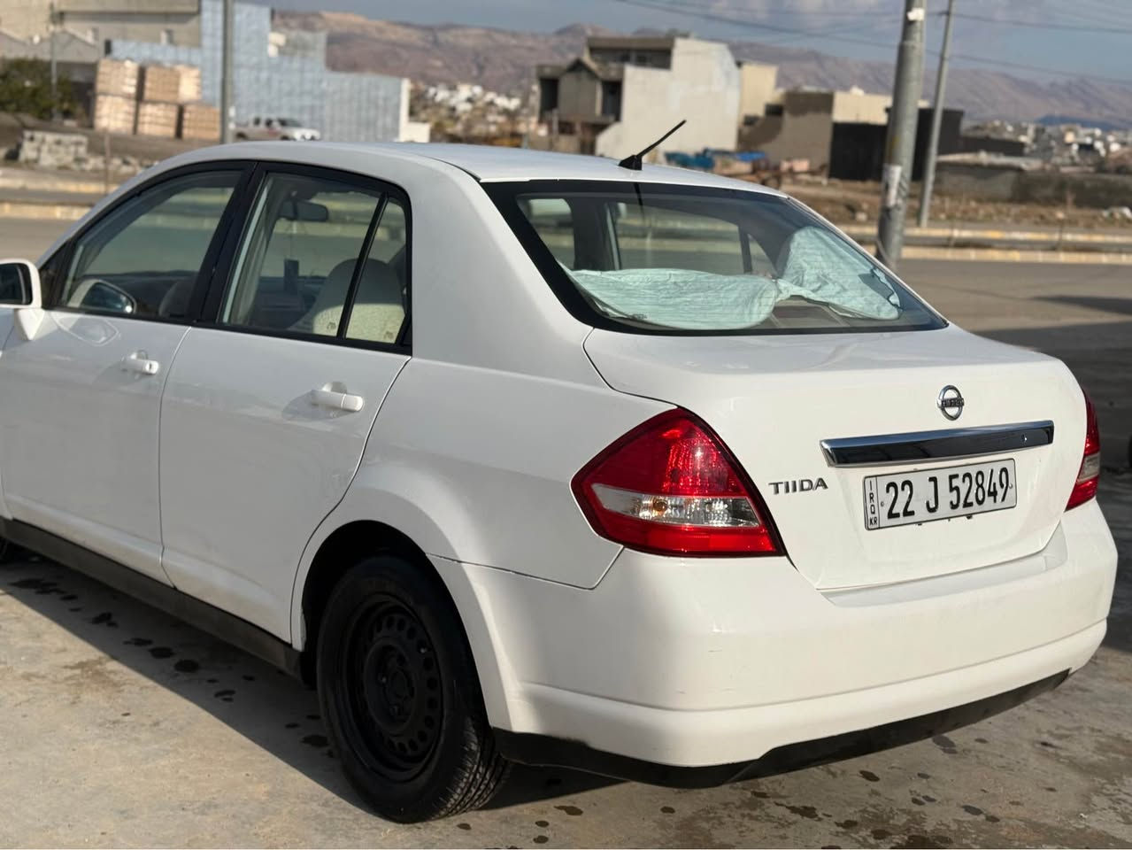 تيدا ٢٠١٢ ناو فورميكا مه كينه گه وره سپى به فرى سه نه وى و ره قه مى نوييه تا ٢٠٣٠به ناوى خومه وه يه  ته نها يه ك په له ى بوياغه بى ده عم و ليدراو  مالى دوسته چوار تايه ى نويى له سه ره ته قه و ره قه ى نيه گير و مه كينه به شه رتى فه حس 
سعرى ٩٨ وه ره قه و مه جاليكى كه م 
***********
*********** كويسينجاك, أربيل
