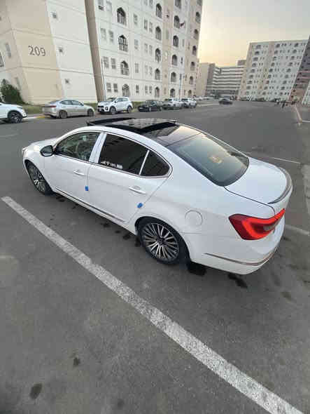 السلام عليكم كيا كادنزا خليجي موديل 13 شكل 14 رقم اربيل مميز سنويه وهزه جديده تحويل ثاني يوم السياره ما نقصها برغي جاهزه اي نقص مابيها فول مواصفات واحد على واحد بيها أربع قطع صبغ بدون اي ضرار اي داخل مابيها بدون ايرباك كير مكينا مكفولات برغي ما مفتوح بيهن السعر مناسب  123 مستعجل على البيع العنوان بغداد رقم الهاتف ***********
