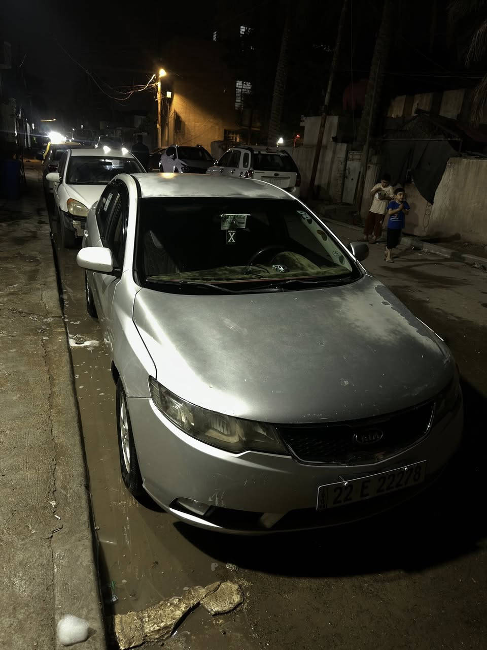 السلام عليكم من رخصه الادمن 
سياره للبيع فقط سيراتو موديل2010 ارقام وهزه وسنويه جديده بأسمي سياره كلش نضيفه وحلوه 
كير ومكينه وصدر خير من الله 
داخل لونين 
تحكم جهتين 
تخم سماعات 
زوج تايرات امامي جديد 
باتري جديد 
لايتات زنون مع نشره داخليه 
سياره ابيع حزام 
سياره عارضها85 وبيها مجال للشراي 
*********** غير متواجد ع الانترنت
