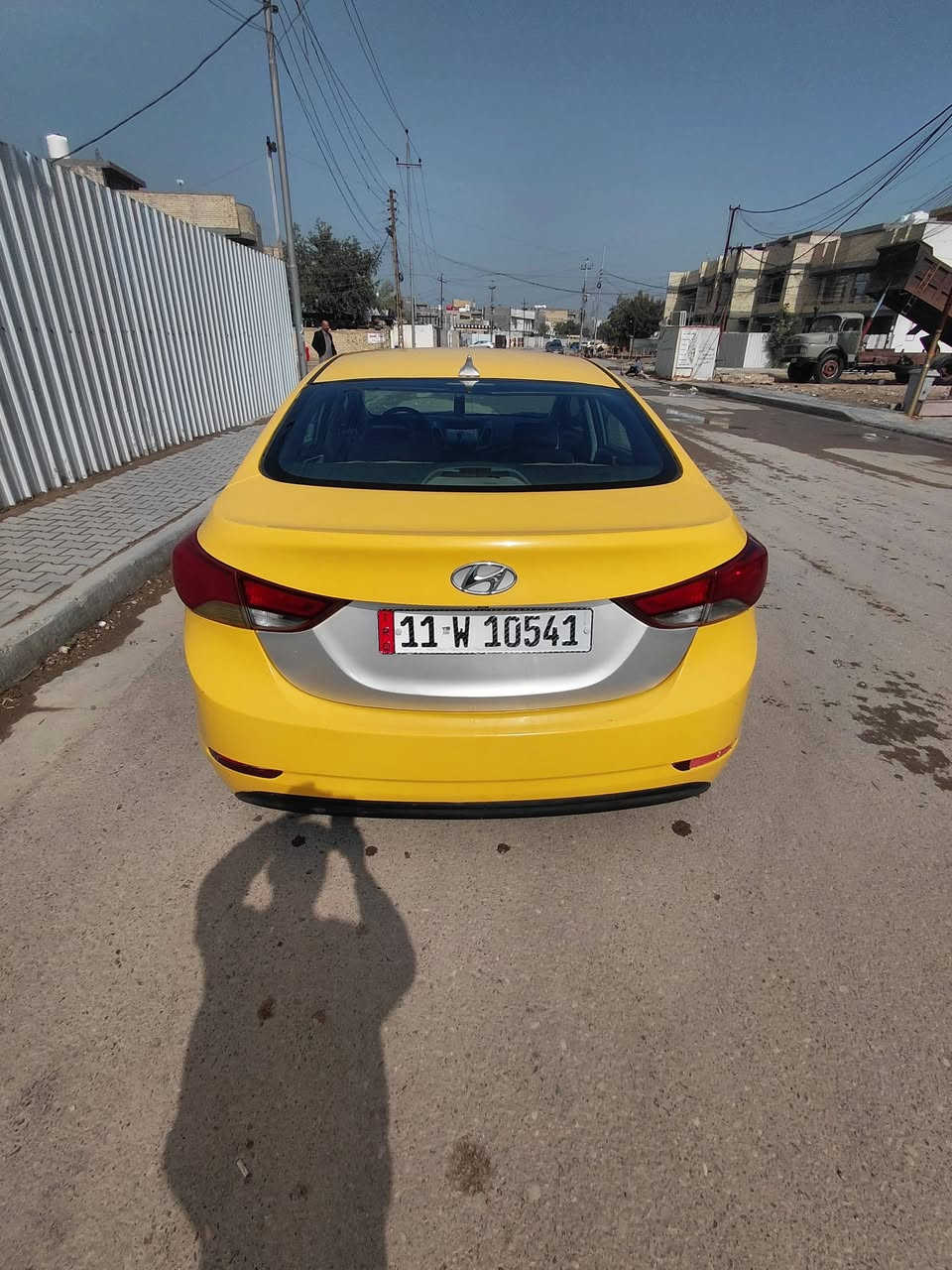 سلام عليكم عندي الانتره  للبيع موديل 2014شكل 16السياره جديده حيل بيها حادث بس باب الراكب  بدون اي دواخل بجم كبس سياره جاهزه تخم تاير جديد صدر مكينه 1800دوش  شرط المكينه مامفتوحه مكان سياره بغداد  السعر 105 وبيها مجال بصيط اتصل عل رقم ***********
