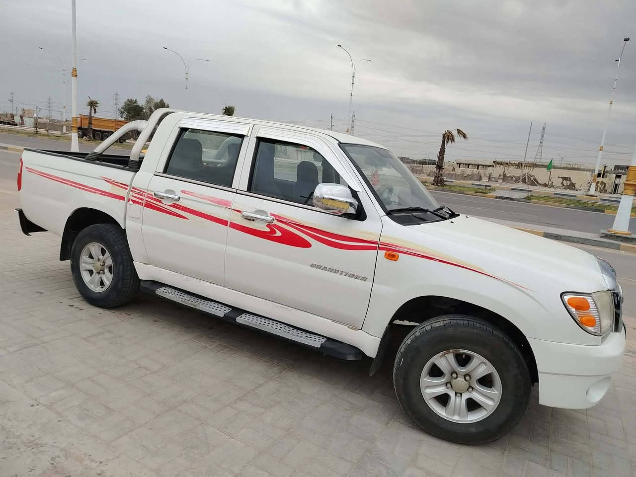 بيكم كراند تايكر زكزاتو
موديل 2018 

كفاله عامه ( كير مكينة حدادية عل شرط )

سيارة جديده ماناقصها شي مال جناي 

مداور ثاني يوم 

رقم مثنى العنوان السماوة 

للإستفسار ***********
