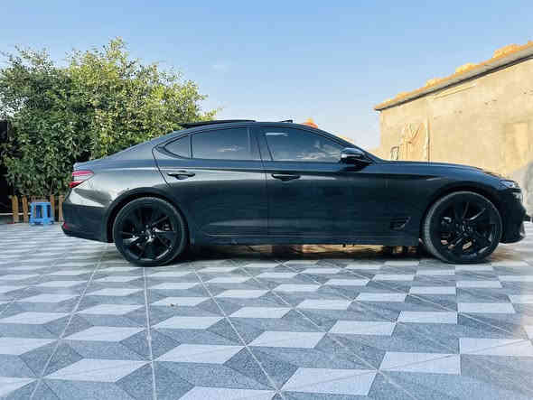 السلام عليكم ((السعر مناسب جداً))

للبيع 2023 GENESIS G70 

بدون رقم تترقم جميع المحافضات. 

حادث بنيد مبدل فقط.  صور الحادث والسونار بالمنشور.  

السعر: 183ورقه وبيها مجال للطيبين 

هاتف: ***********

***********

محرك 4 سلندر 

المواصفات السياره برستيج يعني تجي فول فول مواصفات 

1- بانوراما 3 طقات

2- كشنات كهرباء السائق والراكب

3- رادار أمامي جانبي خلفي ٢٦٠ درجه 

4- شفتات بالستيرن

5- بريك تلقائي + تحذيرات صوتيه

6- تدفئة مرايا جانبية

7- كشنات أمامية تدفئة + تبريد والكشنات الخلفية تدفئة

8- بصمه و 4 ابواب بصمه  

9- دبل جام بلادي

10- حساسات خلفية + أمامية

11- فتح الصندوق تلقائي عند الاقتراب من السيارة

12- مري جانبية قلاب عند الرجوع للخلف + نقاط عمياء

13- هاند بريك بصمه + اوتو هولد

14- خاصية الصعود المريح للكشن + خزن ميموري للكشن

15- نظام صوت ليكسيكون 17 سماعة

16- علامة جينيسيس ضوئية عند الاقتراب 

17- أنظمة قيادة نورمل وايكو وسبورت و سبورت بلس

18- ستيرن كهرباء

19- كير 8 نمر 

ملاحظة السياره احلى من الصور  

السيارة ماشية 19 ألف  نظيفة جداً ومعتني بيها كلش 

السياره جاهزه كير وتبريد وحداديه وتخم تايرات

