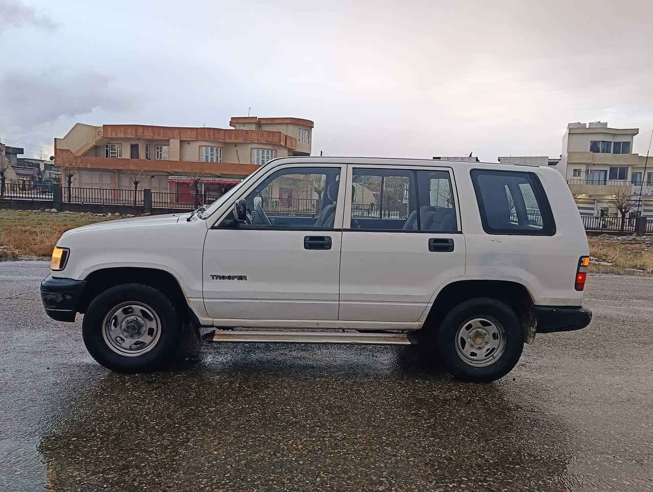 ئاسۆزی مۆدێل 2000گێڕومەنەوئەکسل گشت گیانی بەشەرت ڕەقەم سلێمانی سەنەوی تازەیە کارتی بەنزینی هەیە حوڕە بۆهەموو عێراق بێ دەعم ولێدراوی بۆیاغی نیه کارەبای کامل مەزبوت ***********ژ.م***********سعری48گڵاویەک تۆزێک مەجال ناونیشان چەمچەماڵ
