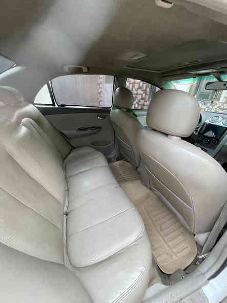 السلام عليكم 
BYD G3 2016
رقم بغداد باسمي 
اوتماتيك 
كير محرك تبريد كهربائيات كلها جاهزه 
فول مواصفات 
فتحه 
بصمه 
أشاير بالمري 
كشنات جلد 
تحكم ستيرن 
شاشه 
كامره دواره 
سعره ٥٨ وبيها مجال بسيط
