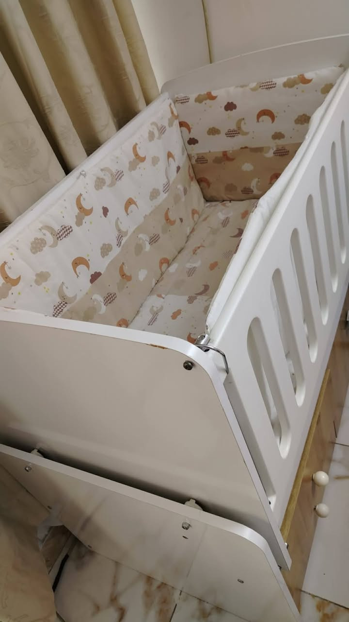 سرير طفل  يكفي لعمر خمس سنوات استعمال كلش قليل ويا مصدات
السعر ٦٥ الف


**إذا كنت صاحب هذا الإعلان وتريد حذفه لأي سبب، رجاءا أرسل رسالة إلى الدعم الفني**