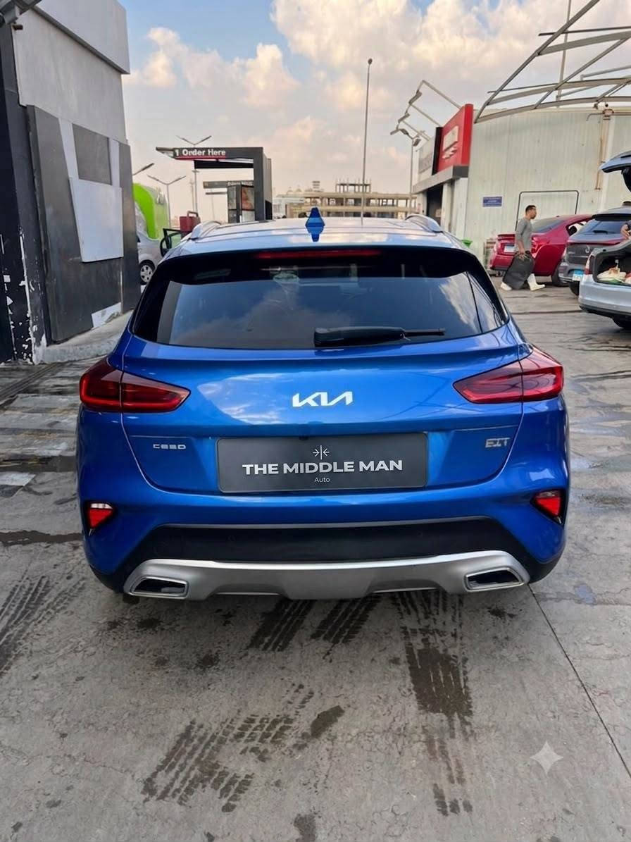 🚗 Kia XCeed 2022 🚗

✅ أعلى فئة (بدون فتحة سقف)
✅ وكيل
✅ موديل 2022
✅ عداد 33,000 كم فقط
✅ حالة ممتازة
✅ بدون أي بوية نهائيًا
✅ جاهزة للمعاينة والفحص

✨ مميزات إضافية:
✔️ فرش كامل للأرضية والكراسي والدركسيون والشنطة
✔️ تأمين ساري حتى أكتوبر 2026
✔️ جميع الصيانات الدورية بالتوكيل (10 - 20 - 30 ألف كم)

📍 المرور: التجمع
📄 الرخصة سارية لمدة سنتين و3 أشهر

📍 المعاينة: التجمع

سيارة بحالة ممتازة جدًا، عداد قليل، توكيل، بدون أي دهانات، وجاهزة للاستلام.

📞 للاستفسار أو حجز معاينة: واتساب 01140657633


**إذا كنت صاحب هذا الإعلان وتريد حذفه لأي سبب، رجاءا أرسل رسالة إلى الدعم الفني**