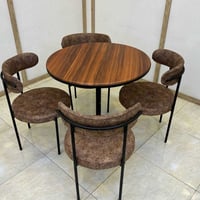 ميز وكراسي • طقم سفرة