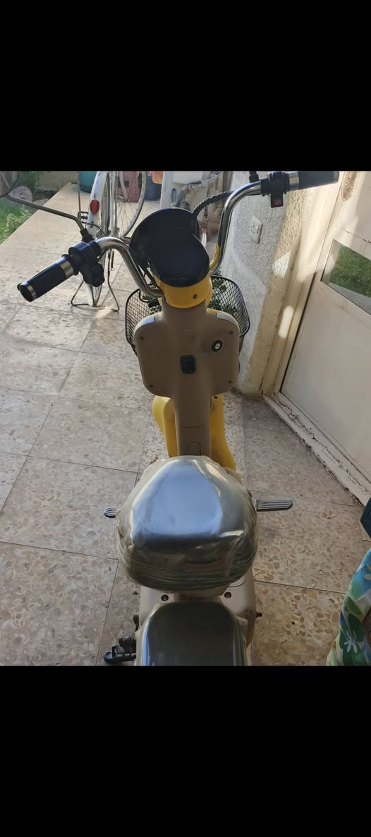 ماطور شحن نظافة فول ويحتوي على اربع بطاريات ... سرعته: 60Km/h ويمشي 25Km/h
موقعي/ قارة آسيا - العراق - بغداد - السيدية
رقمي/ ***********
السعر: 300 الف دينار
