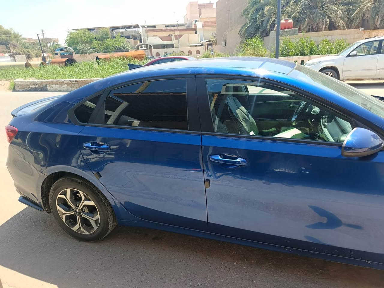 فورتي 2019 امريكي 
محرك 2000 دوش 
سياره كفاله عامه عدا الداير وشوي من الباب موضح بالصوره
عله وضعه عايفه 
ماشيه 73000
تحكم ستيرن 
رادار
مثبت سرعه 
شاشه كامره 
محرك كير كفاله 
كير svt
بصره حره باسمي تحويل ثاني يوم
فقط تبريد نقص غاز 
سياره  جديده مابيهة اي نقص 
السعر 125$
ومجال بسيط 
*********** البصرة, العراق
