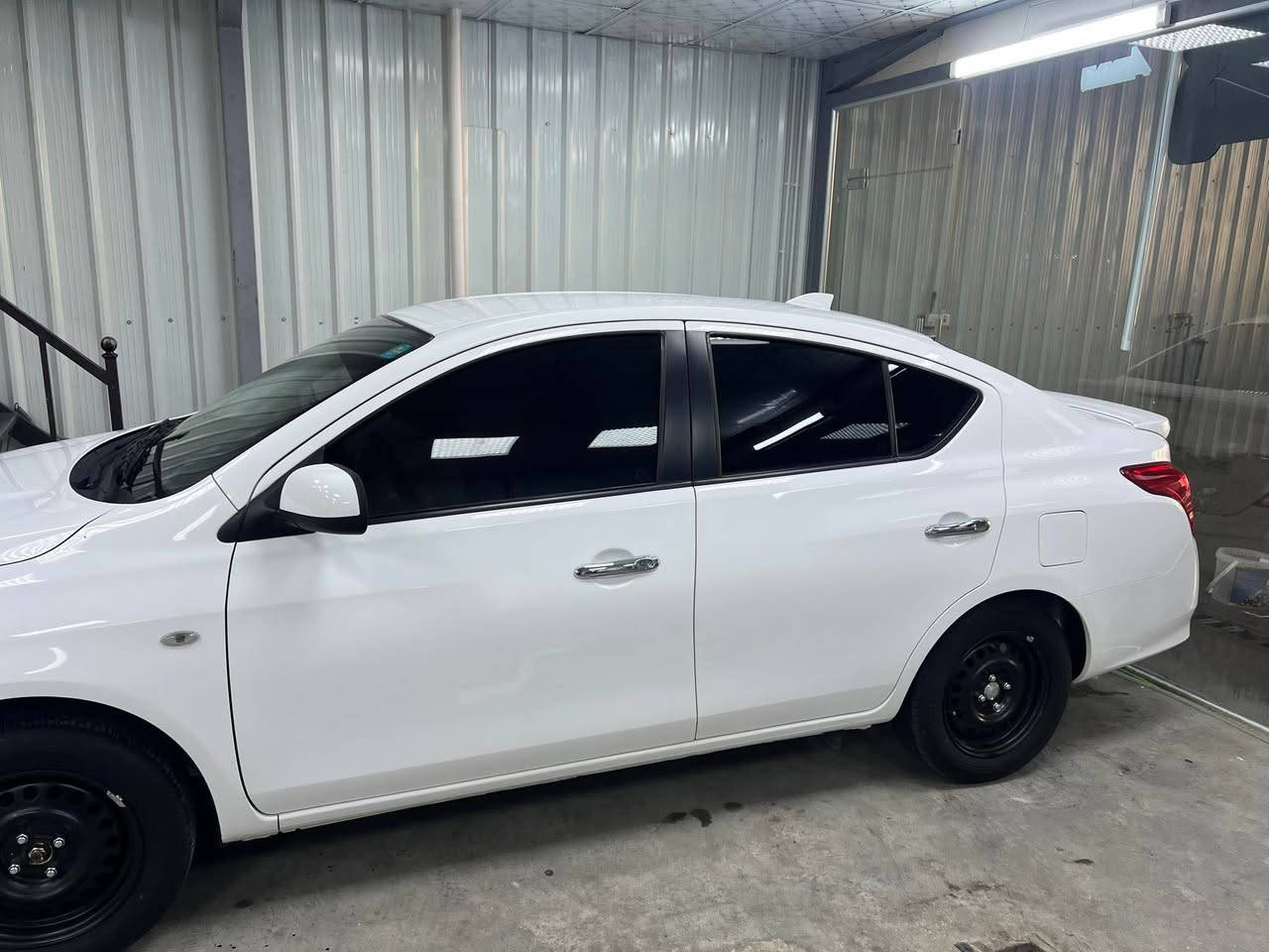 للبيع نيسان سني هندي أم  البليته الزركهً ضمان شركه السور موديل2024 ماشيه 12الف مواصفات  لايتات زنون وتحكمات ستيرن وشاشة
مكانه شارع فلسطين 
للاستفسار *********** 
مكفوله كفاله عامه 
السعر 135 وبيه مجال
