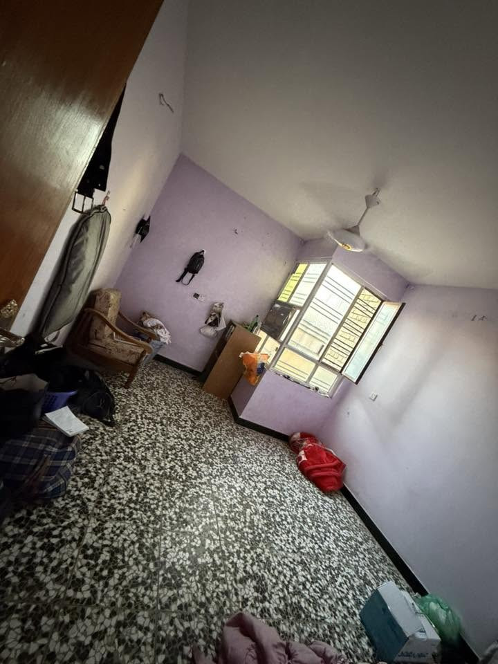 �✨ للإيجار – دار مرتب ومناسب للعوائل فقط ✨🏡

📍 الموقع: المنصور – الداوودي
📐 المساحة: 50 متر

يحتوي على:
🛏️ 3 غرف نوم
🛋️ هول مرتب
🍽️ مطبخ مع كاونتر تفصال
🚿 حمام
❄️ سبلت عدد 1
✨ جزء مؤثث وجاهز للسكن

✅ منطقة هادئة وقريبة من الخدمات
✅ مناسب للعوائل فقط
💰 سعر مميز جداً

📞 للاستفسار والتواصل:
***********

📩 التواصل خاص أو اتصال مباشر
