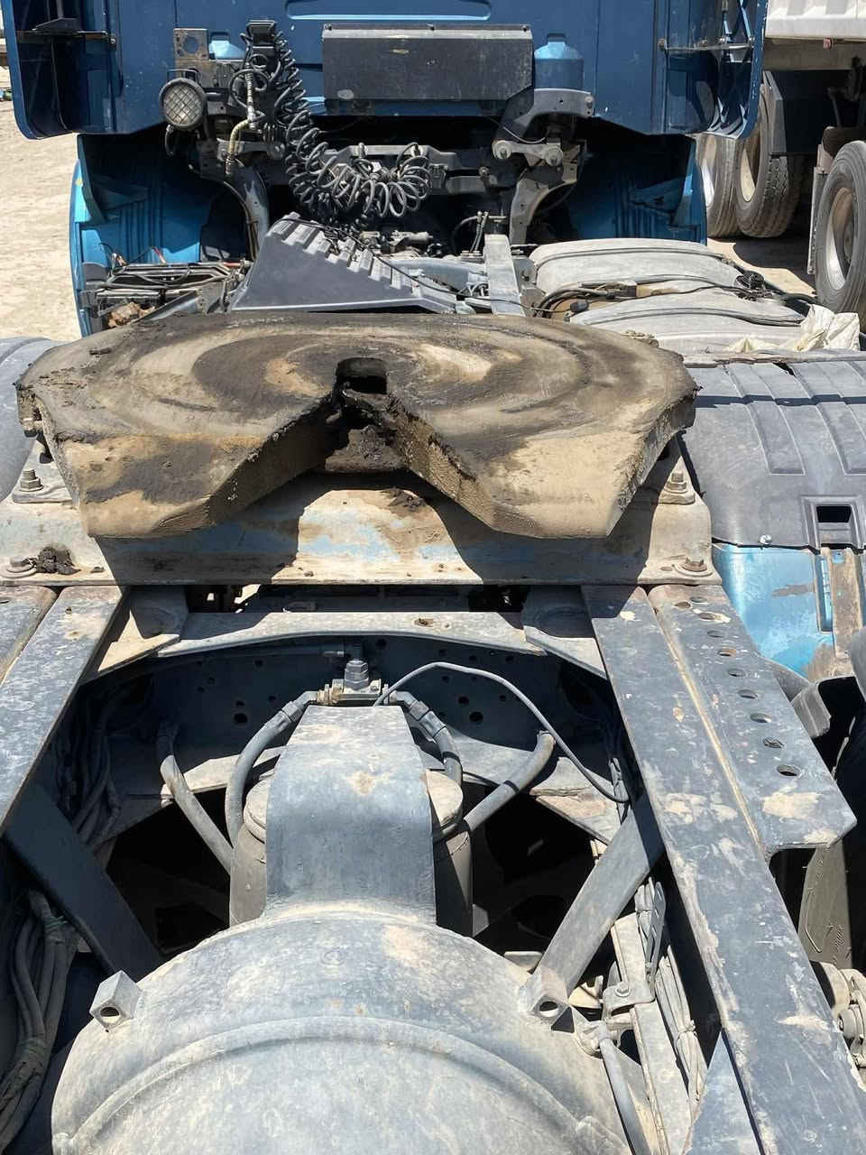 السلام عليكم سكانيه 2002 للبيع رقم بغداد   ب اسمي مسجله صهريج عليها منضومه قلاب مكينه 420 مكفوله لاصرف ولا بخار كير 900 سنكل خلفي مزوج 
***********
