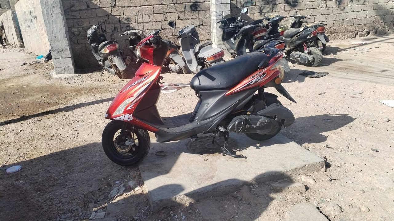 سلام عليكم دراجه FS دراجه جاهزه شغاله من طول لطول شغله كهربائيات سلف هندر شغال مكان دراجه ماجديه شارع الملعب الاستفسار الاتصال عله رقم ***********
