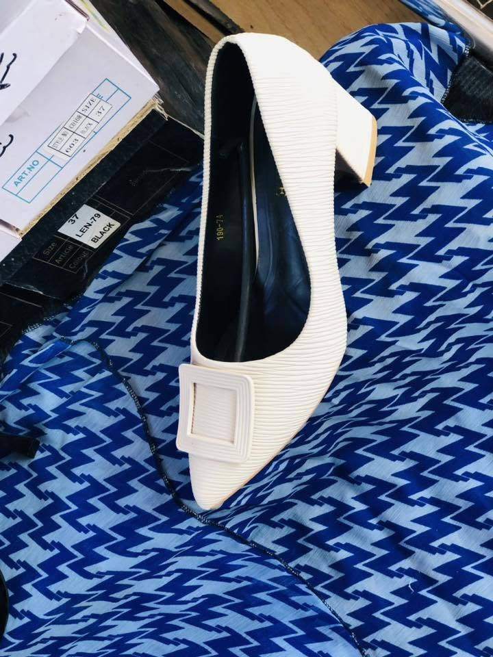 كعب 👠 نسائي السعر ارخص شي
٧ لل٨ الف جميع القياسات متوفره 
الفرع الاول سوق الدوره حي الاثورين مجمع عبدالله العامري 
الفرع الثاني السيدية قرب جامع الاقصى كلشي رخيص 
للحجز مراسله الصفحه 
واتساب ***********
