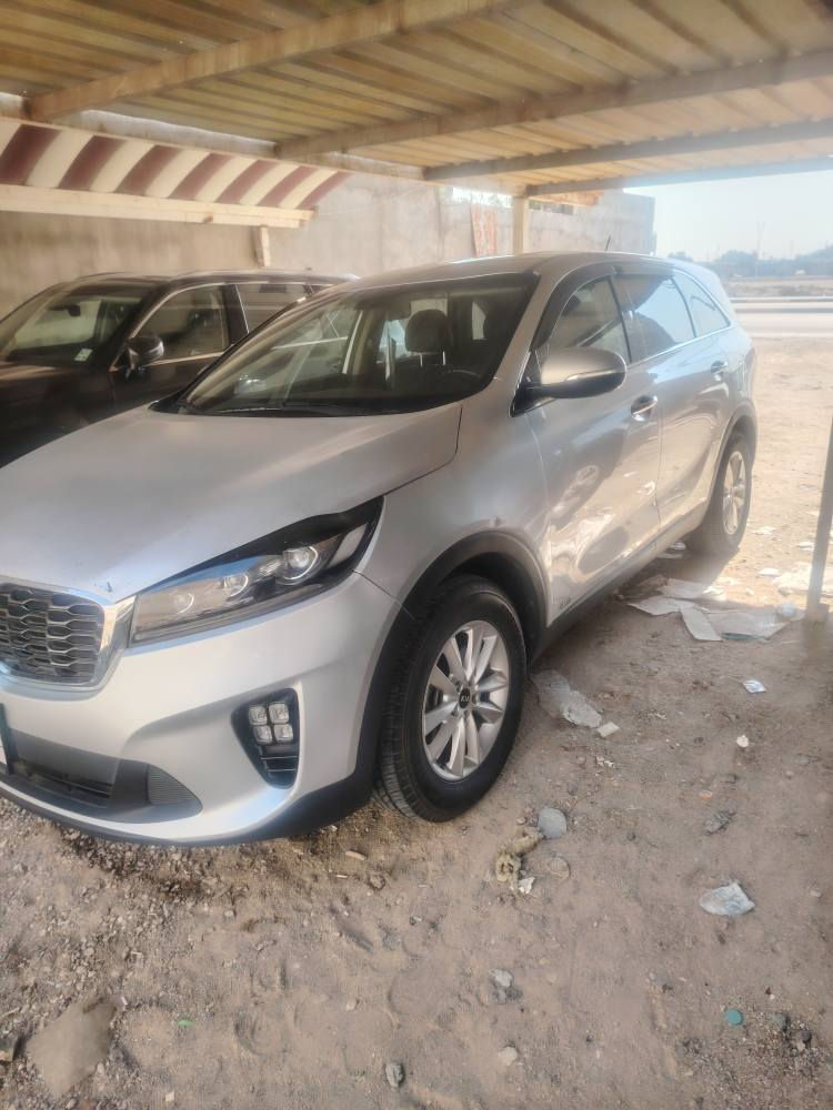 سورنتو 2020 وارد أمريكا رقم بصره باسمي ماشيه 71 ميل ٦ سلندر تبديل بنيد فقط ليبل واحد نص فول فور ويل شاشه دواره ٧ راكب *********** الزبير, البصرة
