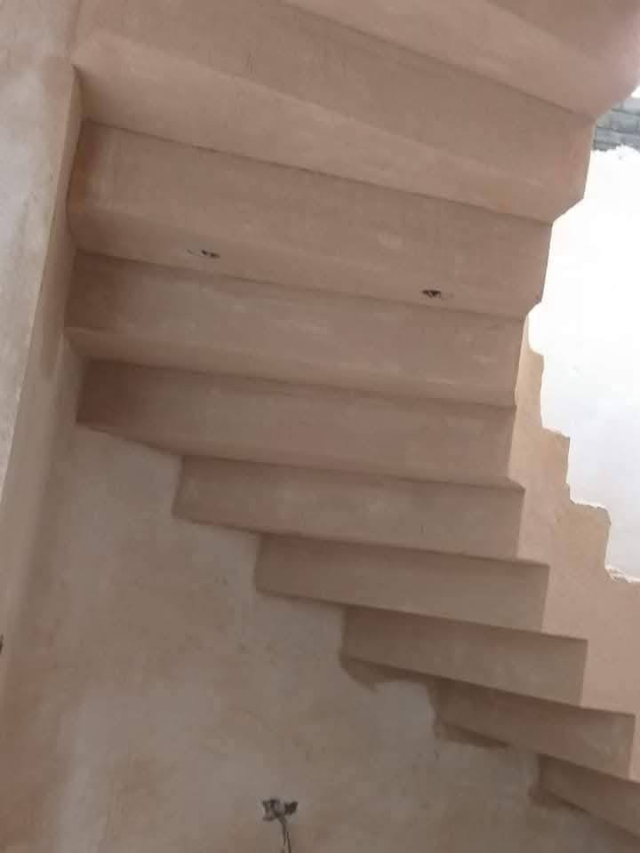 مستعدون لكافه اعمال البخ
سمنت داخل خارج
جص بورك نثر
 واجهات تقطيع 
 عمل +كرسته وعمل
شغل مصاطر دقه والتزام بلعمل
ملاحظة العمل. بلمتر فقط ناصريه هاتف ***********
