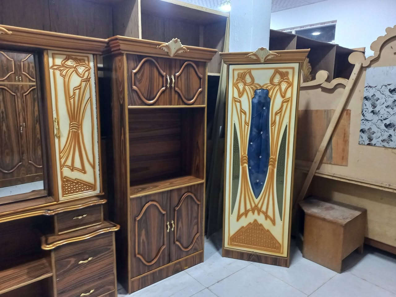 غرفة نوم صاج عراقي للبيع السعر 1100 وبي مجال العنوان الرمانه قرب الجسر للاستفسار الاتصال على الرقم ***********
