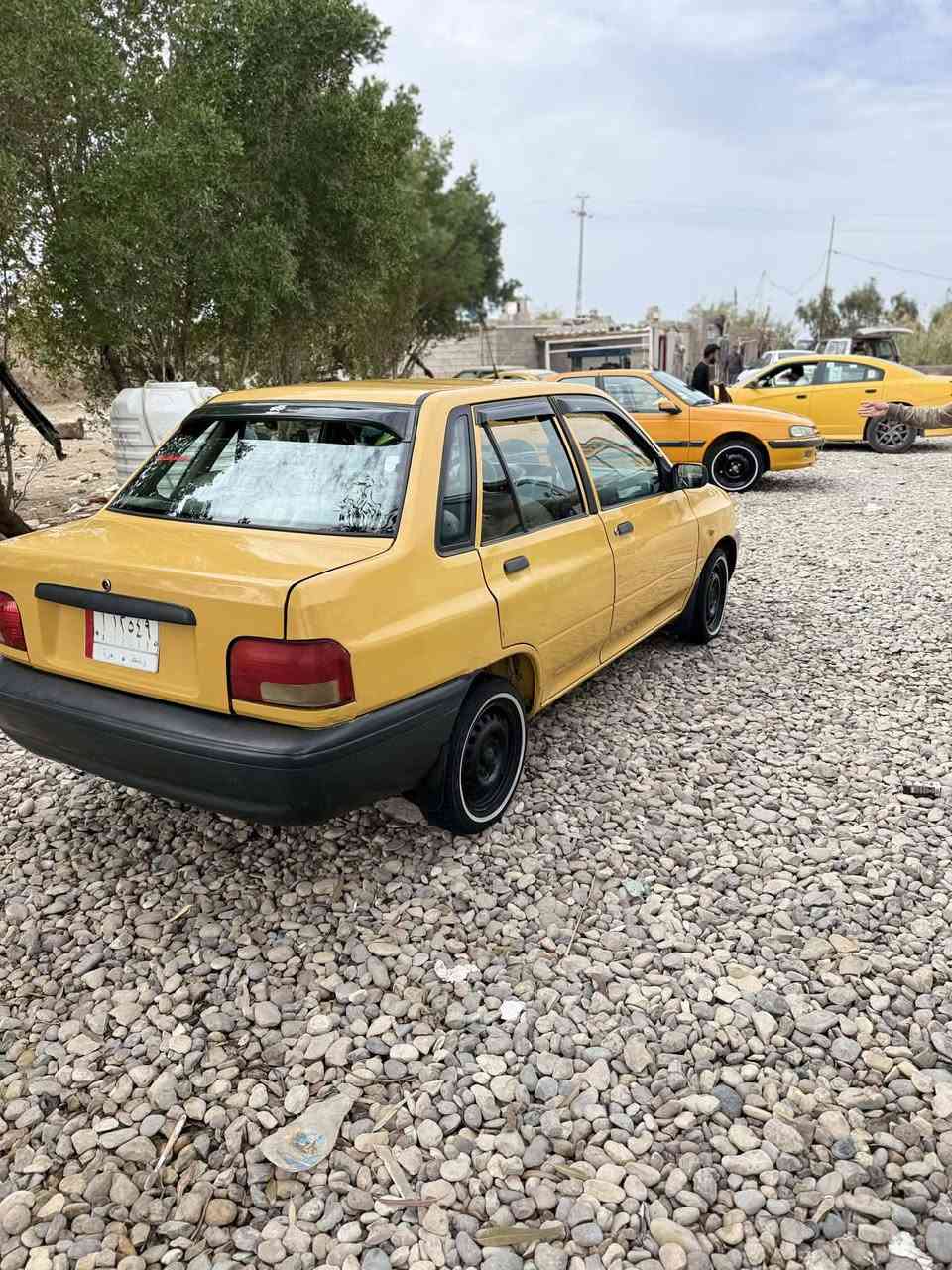 سلام عليكم سياره سايبه للبيع رقم واسط تحويل ثاني يوم سياره جاهزه من كلشي تبريد ثلج  تخم تاير جديد حداديه جديده موديل 15 مكان السياره كوت مركز المدينة السعر الاتصال على الرقم ***********
