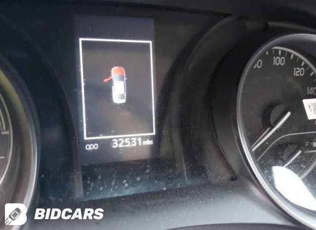 للبيع :تيوتا كامري.
الفئة:- SE هايبرد. 
الموديل :- 2024 
( رقم بغداد سنويه بسمي)
الضرر موضح بالصور حدثه سطحي بابين صبغ فقط 
ايرباك برده
1-عداد المسافه 32 لف ميل
2-حجم المحرك 2500 هايبرد
3-بصمة /بصمه ابواب/داخل جلد ابيض 
4-كرسي كهرباء
5-زنون عالي ناصي 
6-رادر امامي+جانبي وتحديد مسار
7-شاشة كبيرة/كامره 360/تحكم ستيرن جهيتن
8-شاحن لاسلكي /هاند بريك بصمة
*وباقي الموصفات المعروفة في فئة SE
السعر 220 ورقه
((مكاني بغداد المنصور))
صور لحادث ورقم لشاصي بلمنشور
***********
