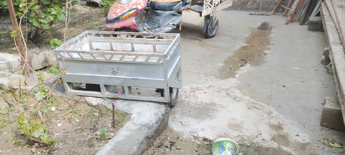 يوجد عربانه ماطور لبيع نتصل عله رقم***********
