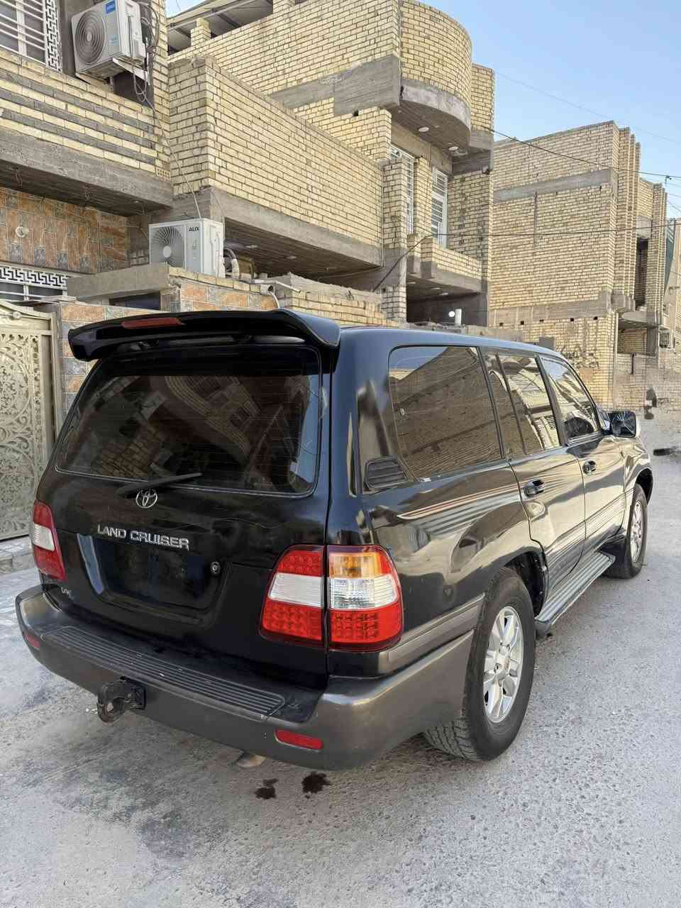 السلام عليكم
للبيع او مراوس 
——————————
النوع :- لاندكروز  
الموديل :- 2006 
الوارد :- خليجي 
الون :- اسود 
سعه المحرك :- 6 سلندر 
نوع الكير :- اوتماتيك 
————————————
المواصفات فول 1/1
- قطع تبريد 
- جام كهرباء 
- فتحه سقف 
- سايد بريك يدوي 
- صندوق يدوي 
- فور ويل 
- حداديه امامي خلفي 
- تخم تايرات جديد
…………….. مكان السياره بغداد 
……… السعر 70 وبيها مجال 
ملاحظه// السياره ادوات ادوات// 
للاستفسار او اتصال 
***********

