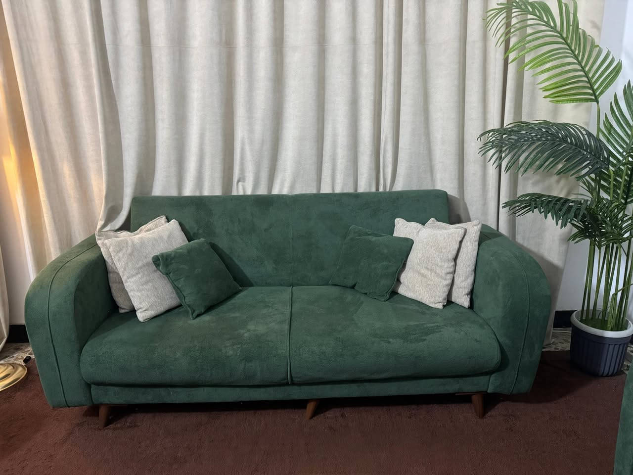 تخم (8)مقاعد جديد استخدام شهرين فقط بغداد ابو غريب للاستفسار وتساب ***********
