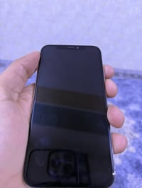 ايفون اكس ذاكره 256 لون ابيض جهاز نظيف  مبدل فقط بطاريه سعره 200 وبي م...