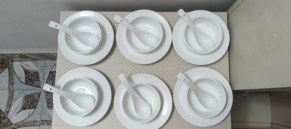 طقم سلطانيات الشوربة الكلاسيكي. تصميم أنيق باللون الأبيض النقي،طقم يتكون من ٦ قطع متكاملة


**إذا كنت صاحب هذا الإعلان وتريد حذفه لأي سبب، رجاءا أرسل رسالة إلى الدعم الفني**