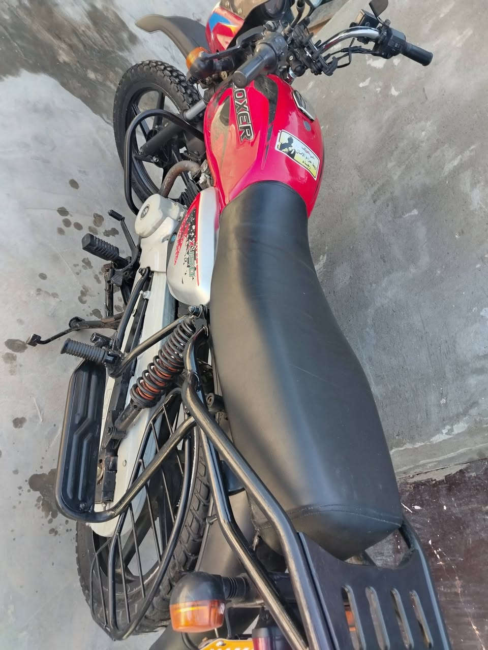 سلام عليكم بوكسر للبيع موديل 21اوراق اصولي مكفوله ماذب عليه الف جاهزه من كلشي سعر مليون 50الف قفل مكاني الفجر ***********
