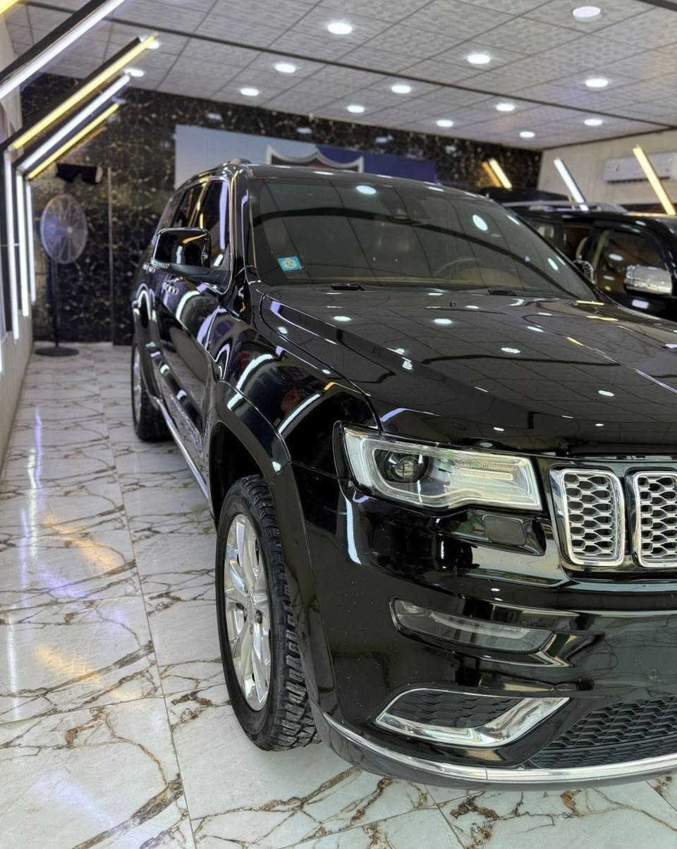 🚙🚙للبيع مستعجل 🚙🚙

نوع السياره جيب كراند شيروكي مديل ٢٠٢٠ الون اسود كفاله عامه من الضربه والشخط وكلشي. محرك ٨ سلندر ٥٣٠٠

مواصفات.......
كفاله عامه كفاله عامه كفاله عامه
بصمه تشغيل عن بعد
اربع بصمات ابواب
فتحه بانوراما
رادار 
حساسات خلفيه امامي
شاشات عدد ٣ بلادي
تحكمات ستيرن 
مانع انزلاق
نضام النقط العمياء
جكات صعود ونزول
نضام تحديد المسار
نضام سستم سماعات بوس 
كشنات تدفئه تبريد
سياره ماناقصها برغي تايرات جدد 

وبيها هواي موصفات بعد ماعرفهن لان السياره فول وفريدهمن نوعها......

مداور ثاني يوم اوبنفس اليوم تدلل 

السعر ٣٠٠ وبيه مجال جدا بسيط حق الجيه 

للاسفتسار اكثر التواصل مع الرقم ***********
