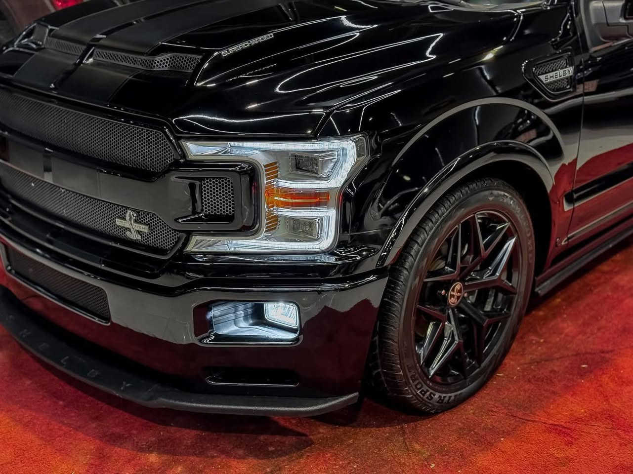 الســلام عليــكم سيارة اليوم -  فورد F150 شيلبي
- موديل .  2020
- ضرر .  كلين 
- ماشية .  18.000 ميل
- سلندر . (  8 )سلندر.  سوبر سنيك
- حجم مكينه .  5.2 770 HP
- مواصفات .  شيلبي اعلى مواصفات 
- السعر .  اتصل بنـا
- العنوان . اربيل شارع 100/شارع المعارض/اسم  المعرض رابتور كارس
- للتوصل والاستفسار على الأرقآم التاليه.⬇️
- 0750 470 1989……….***********.
.
.
#العقيد_بن_خميس 
#ford 
#shelby
