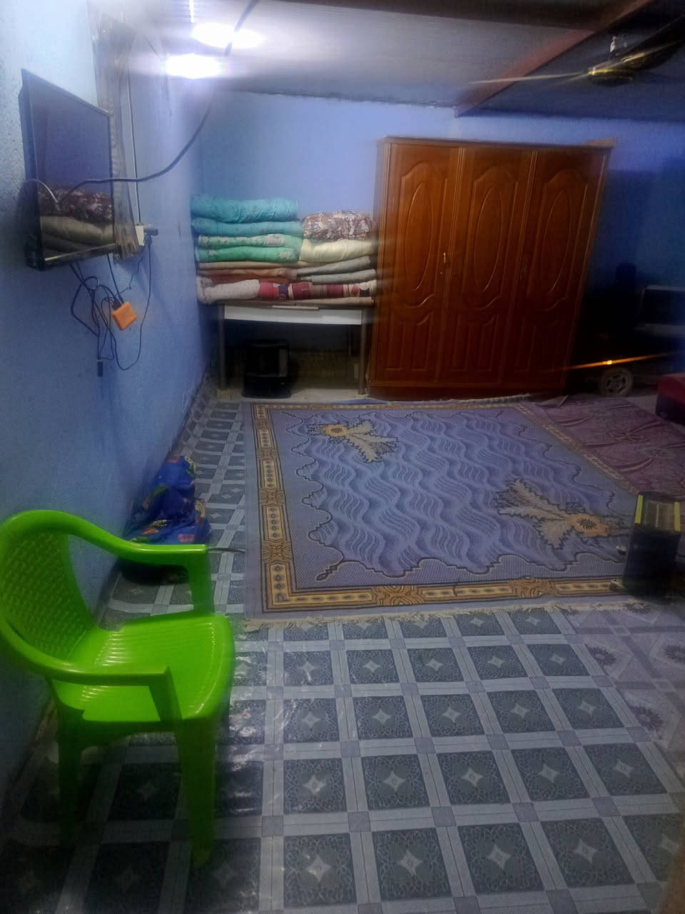 بيت للبيع تجاوز مساحه 130 متر شارع ابو الريش قرب الطفائيه السعر 65 بي مجال بي اسواق 3في3 رقم ***********
