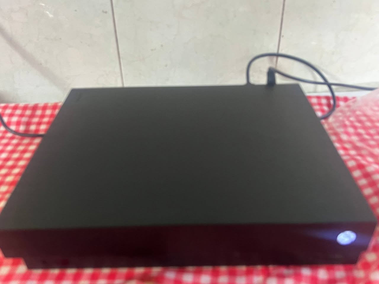 اكس بوكس وان اكس 
الجهاز جدا نضيف 
مبدل هارد hdd مسوية sdd الي يستخدم بل pc يسرع تحميل الجهاز و افضل و اغلى من الاصلي 
وياة يدة مال سيريس اصلية 
متوفر توصيل لكل العراق 
السعر 210
تواصل واتس ***********
