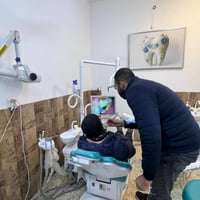 شرح خطة العلاج لمراجع لتغيير الحشوة المعدنية بحشوة تجميلية بيضاء  بوجو...