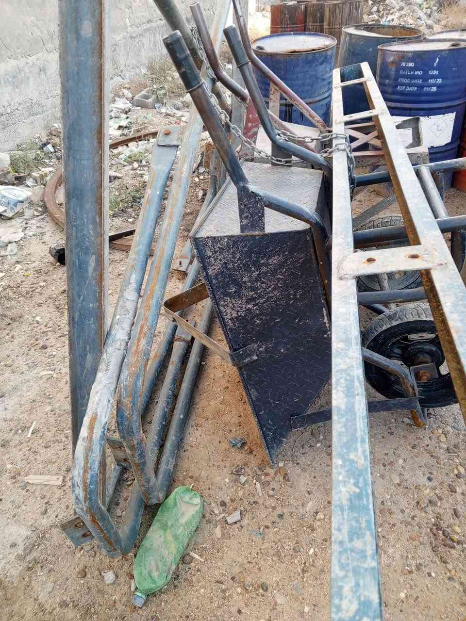 عندي ونج يطالي للبيع كامل سكلة وعرباين مستخدمة موطور ٥٠٠كيلو السعر ٦٥٠بي مجال بغداد التاجي  ***********  ***********
