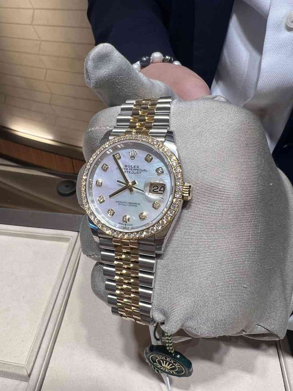 بضاعه امزون بانسب الأسعار


**إذا كنت صاحب هذا الإعلان وتريد حذفه لأي سبب، رجاءا أرسل رسالة إلى الدعم الفني**