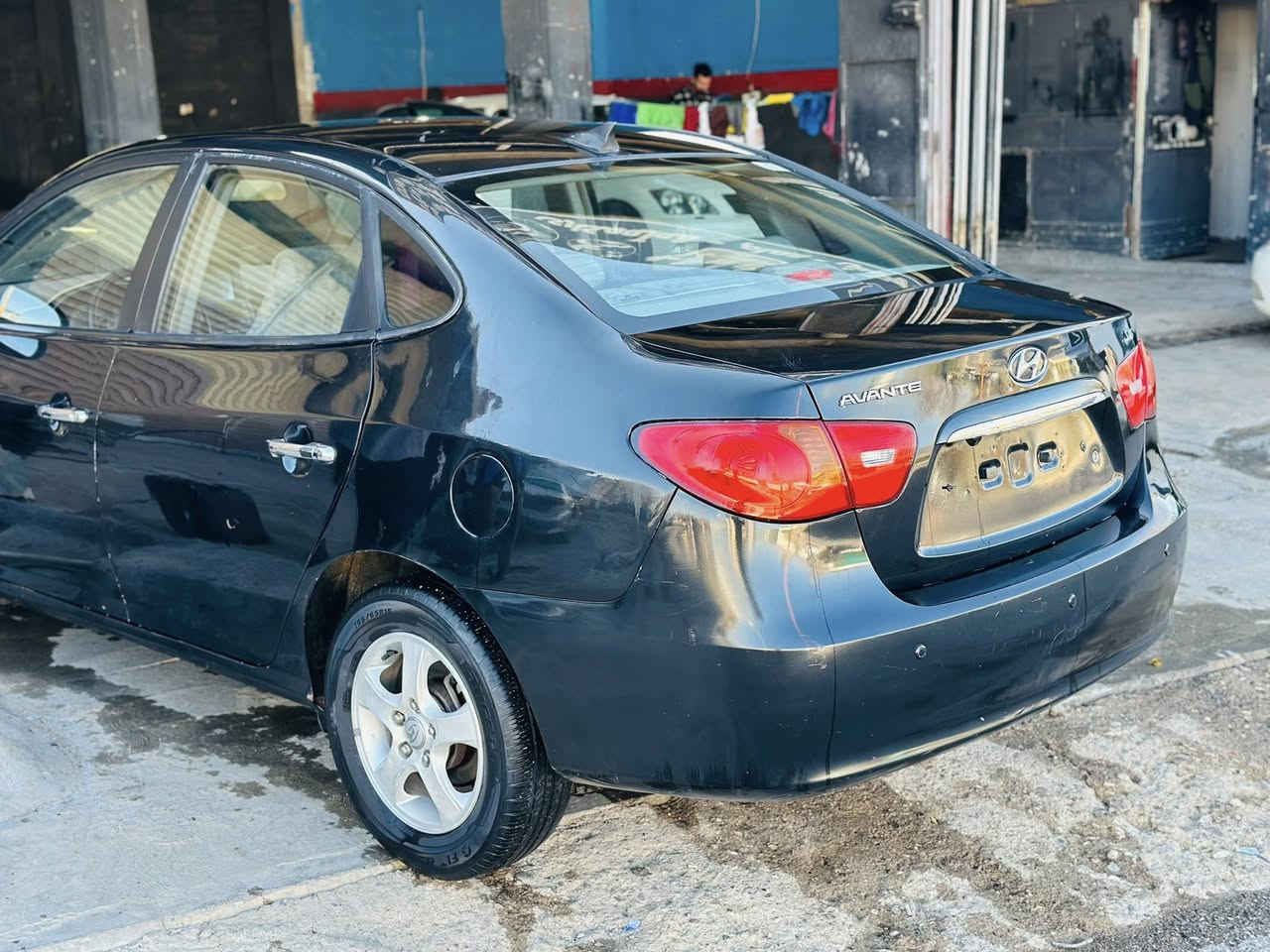 ئاڤانتی براوە ٢٠٠٨ جلد هیتەر شاشە دەکشن بەرز کامیرە بەس سلایت نیە بێ زەڕبەو ناوگرتن  تایەو ویلی تازەی لە ژیرە   بێ تەقەو ڕەقە سیعری  ٤٥قفلی  شوێن نزیک هەلەبجەی شەهید ***********
