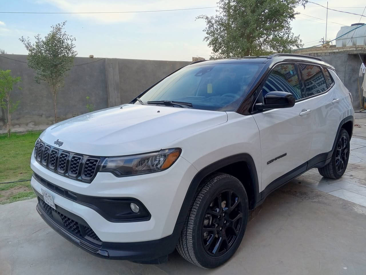 البيع جيب كومباس موديل 24 فئه لامتت وارد امريكي حادث سيارة جاملغ المامي تبديل جهه اليمين فقط بدون اي دواخل بجم كبس عله واضع شركه ماشيه 7400 
سعر 170 ورقه / عنوان بابل الشوملي/رقم الهاتف ***********
