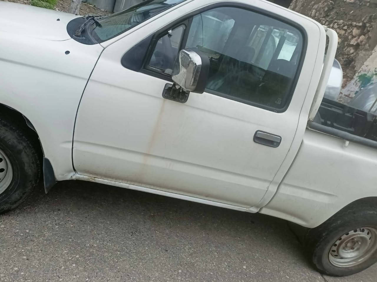 تيوته فلااحي 98 رقم مصطره شرط التحويل مكفول كفاله عامه 60 وبي مجال
***********
