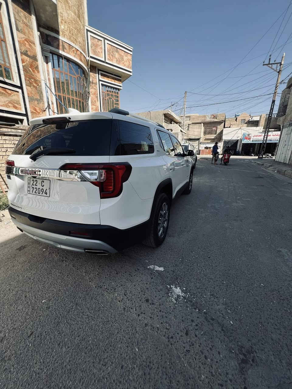سلام عليكم للبيع GMC Acadia 2020
المواصفات: SLT فول فول مواصفات رادارات حساسه و١٠ كامرات علا البك واليكدام 
محرك 4سلندر تيربو محرك 2500
مثبت سرعه 
تشغيل ودخول ذكي 
7مقاعد عائليه 
اي صبغ ما بيها ولا حادث سياره عروس 
السياره باسمنه 
السياره ماشيه (104الف)
السياره مثل ما كلت اي طخه ما بيها فول فول فول موا صفات vip
السعر : 245 وبي مجال السكن بغداد الدوره 
***********
***********
سبب البيع بناه بيت
