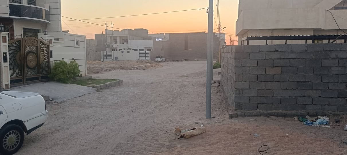 بسم الله الرحمن الرحيم
مكتب أبو ليث الجميلي
بيت للبيع
بلجغيفي الثانية 
طابقين
مساحة 154
يحتوي على
ثلاث غرف نونم ثنين منهم سويت
صالتين
استقبال
مطبخ
حمامين
قرب جامع الواحد الأحد
علمأ ان المدار
عقد زراعي
السعر المطلوب
105 مليون
قابل للتفاوض

نوع الملك :عقد زراعي
علمأ اني مكلف بلنشر 

للاستفسار : مراجعة 
#مكتب_ابو ليث الجميلي_للعقار
قرب منفذ كريم عفتان 
للاتصال : *********** أو ***********

#عقارات_الفلوجة #عقار_للبيع #عقارات_الانبار #عقارات_العراق  #العقار #عقار
#العقار_للبيع #للبيع #بيع #بيت #بيوت #قطعة #
#ارض #اراضي #عقارات #الجميلي #الفلوجة #الانبار
