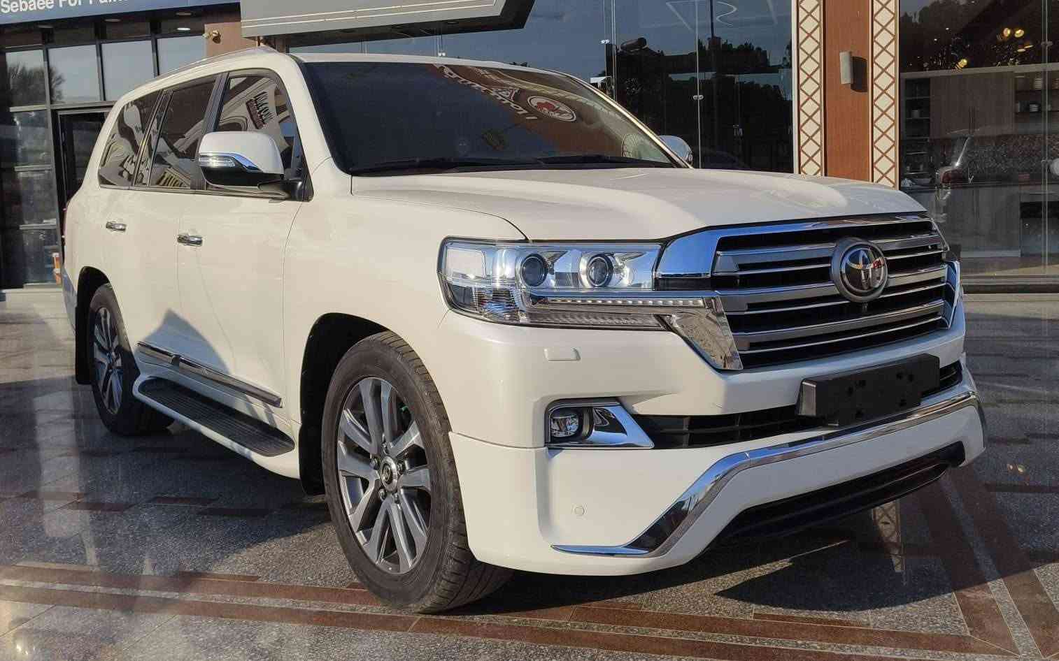 ⭐️🤍 Toyota Land Cruiser V8 2017 🤍⭐️

في عربيات بتتنقل... وفي عربيات بتحافظ على قيمتها وهيبتها مع الوقت 👌

📅 موديل 2017
🤍 اللون: أبيض
📊 العداد: 78,000كم
🎨 فبريكا بالكامل
✅ حالة ممتازة

سيارة تجمع بين الفخامة اليابانية، الراحة في القيادة، والثبات المعروف عن التيوتا لاندكروزر .

✔️ فبريكا بالكامل
✔️ صالون راقي ومريح
✔️ ثبات وأداء مميز
✔️ موتور وفتيس بحالة ممتازة
✔️ جاهزة للاستخدام بدون أي مصاريف

لو بتدور على تيوتا لاندكروزر نظيفة ومحافظ عليها، فالعربية دي فرصة مميزة لعشاق التيوتا المفخرة . ⭐️

📩 للتفاصيل والسعر والتواصل ابعت رسالة مباشرة.

"الحالة تتحدث عن نفسها عند المعاينة" 🔥

#Toyota #Land #Cruiser #LuxuryCars #CarsForSale #عربيات_للبيع #سيارات_مستعملة #سوق_السيارات #عربيات_مصر #بيع_وشراء_السيارات


**إذا كنت صاحب هذا الإعلان وتريد حذفه لأي سبب، رجاءا أرسل رسالة إلى الدعم الفني**